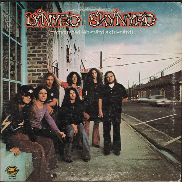 Lynyrd Skynyrd – (Pronounced 'Lĕh-'nérd 'Skin-'nérd)